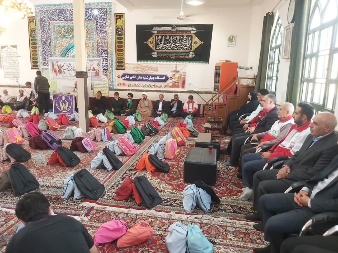 تأمین پوشاک  ۱۵۰ یتیم و نیازمند درگز؛ اعزام ۱۵۴ زن سرپرست خانوار به مشهد مقدس 